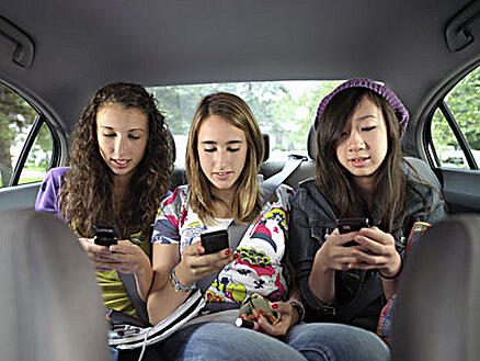 teens on cell phones